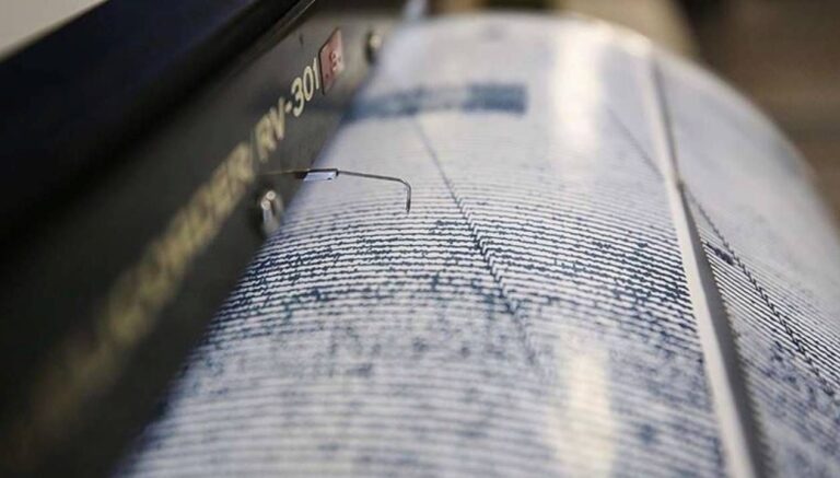 son-dakika-bursada-deprem-istanbulda-da-hissedildi-imqINzWm.jpg